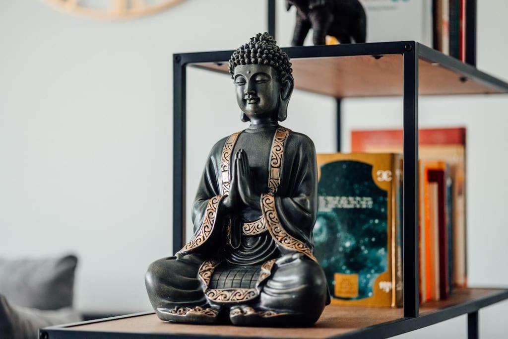 Buddha *